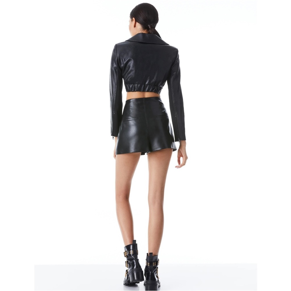 Alice + Olivia NWT Steffie Vegan Leather Shorts - Size 14 - Picture 5 of 16
